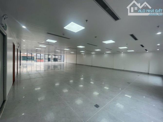 TUYỆT ĐỈNH TÂY HỒ - MẶT ĐƯỜNG PHÚ GIA 3 Ô TÔ TRÁNH - SIÊU VÍP TÒA VĂN PHÒNG -2 THOÁNG