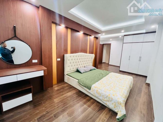 BÁN GẤP NHÀ DÂN XÂY LÔ GÓC THOÁNG 8M RA ĐƯỜNG Ô TÔ PHỐ XUÂN ĐỈNH 42M*5T GIÁ 9.760TỶ - 4