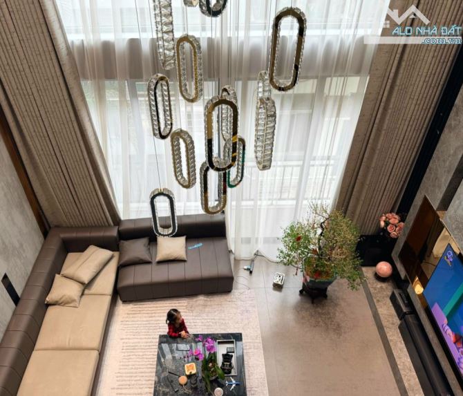 Đẹp từ kiến trúc đến cảm xúc bên trong tại ngõ 20 Nguyễn Công Hoan gần Đài THVN, Vinhomes