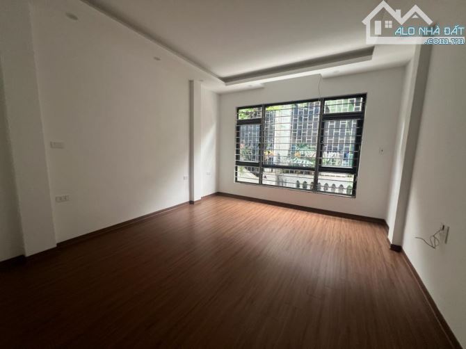 NHÀ KIM GIANG - SÁT Ô TÔ - 6 TẦNG THANG MÁY - KINH DOANH ĐỈNH - GIÁ HƠN 9 TỶ - 4