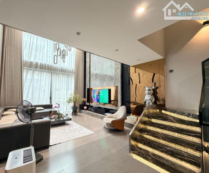 Đẹp từ kiến trúc đến cảm xúc bên trong tại ngõ 20 Nguyễn Công Hoan gần Đài THVN, Vinhomes