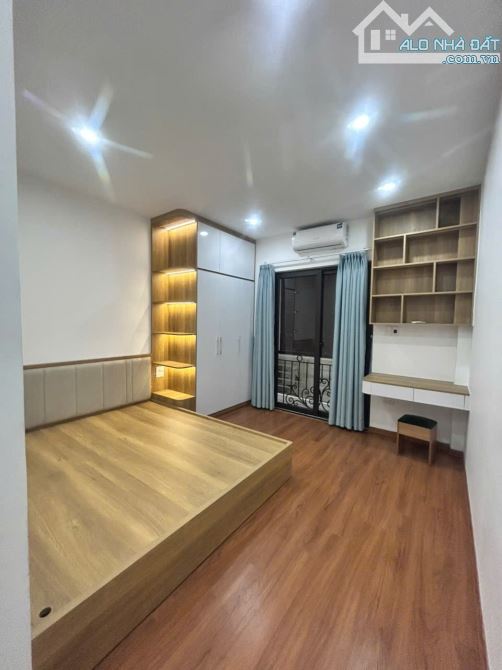 NHỈNH 6 TỶ - NHÂN CHÍNH - THANH XUÂN - 5 TẦNG MỚI ĐẸP - 3 PHÒNG NGỦ KHÉP KÍN - 6