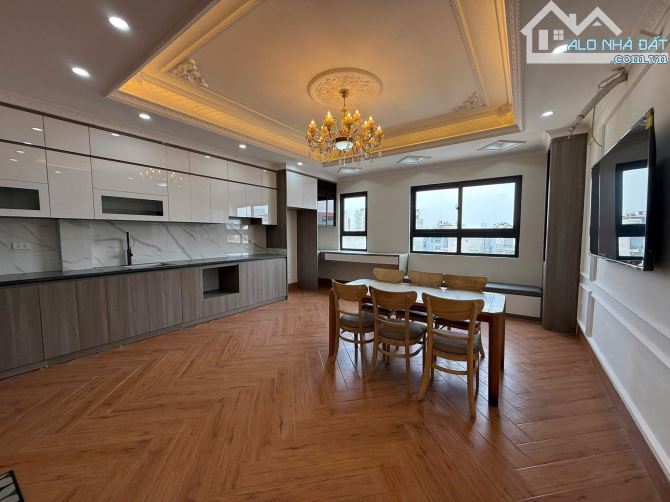 Phạm Văn Đồng, DT 50 m², 7 TẦNG, MT 5.3m, 17.95 TỶ.