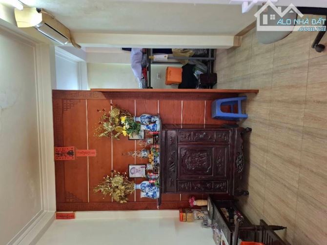 BÁN NHÀ - MẶT PHỐ - NGHI TÀM - TÂY HỒ - 50 M - 5 TẦNG - MẶT TIỀN 3,6M - 33.5 TỶ