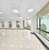 Cho thuê văn phòng Nguyễn Xiển 180m2 25tr vuông đét chia sẵn 2 phòng hoặc thông sàn