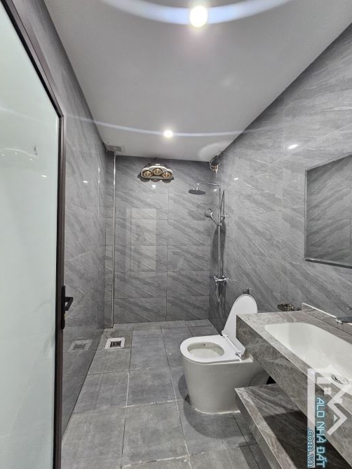 Bán nhà 3 tầng Mới giãn dân bò sơn 2 ngay Lý Anh Tông DT 73m, MT4,2m,Hướng TN,Giá 9,95 tỷ 3