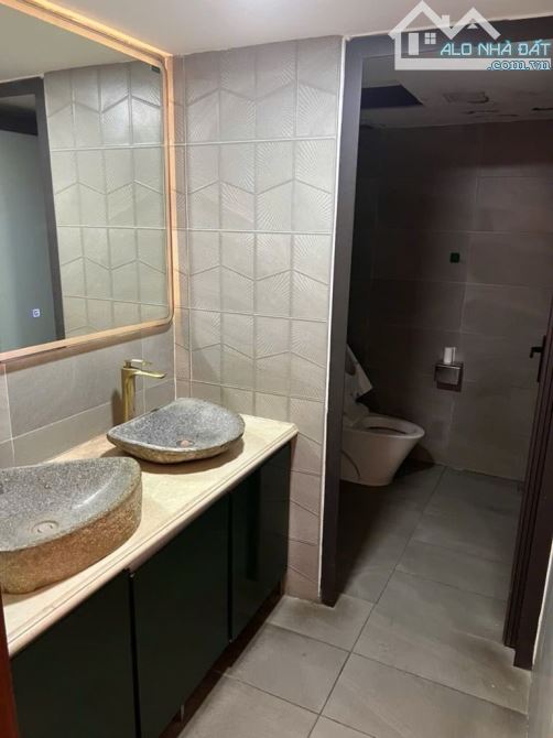 BIỆT THỰ LIỀN KỀ NGUYỄN VĂN LỘC - MẶT TIỀN VỈA HÈ RỘNG - VỊ TRÍ ĐẸP - HIẾM NHÀ BÁN - 4