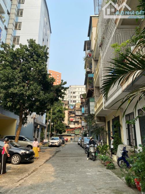 Mặt ngõ Hoàng Quốc Việt – 58m², 3 tầng, 22 tỷ Ô tô tránh, kinh doanh tốt–Mua là Lãi LỚN