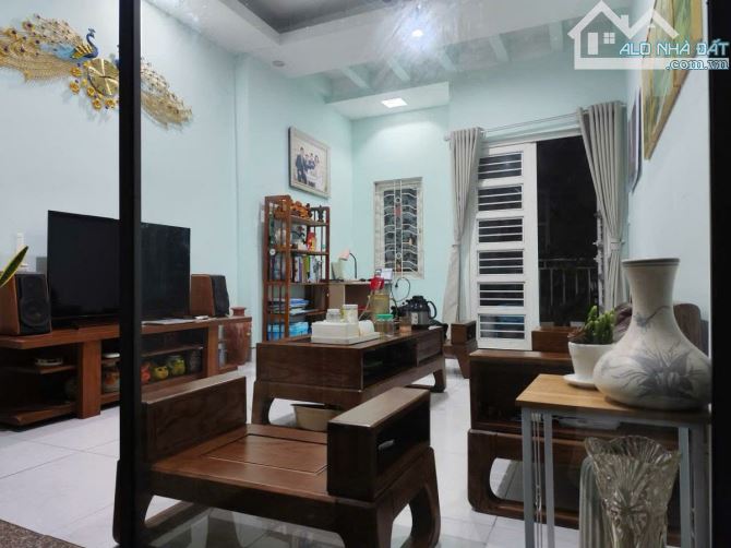 BÁN GẤP NHÀ DÂN XÂY LÔ GÓC THOÁNG  NGÕ THÔNG - Ô TÔ VÀO NHÀ - KINH DOANH 55M*’4T GIÁ 12 TỶ - 1