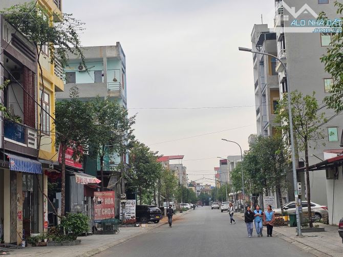 💥💥 Bán Lô Góc Trục Chính Phương Cầu - Phương Liễu - Quế Võ Nhìn Chung cư GOLDEN PARK 😉 - 2