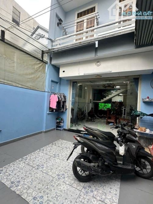 NHÀ 3 TẦNG-DT 5Mx18M (90M2)-HẺM XE TẢI CÁCH 50M RA MẶT TIỀN TÂN THỚI NHẤT Q12-SÁT PHAN VĂN - 2
