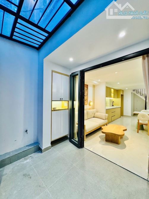 Bán nhanh nhà mới full nội thất, 3PN gần ngã tư Phú Nhuận. Giá chỉ 6.xx tỷ - 3