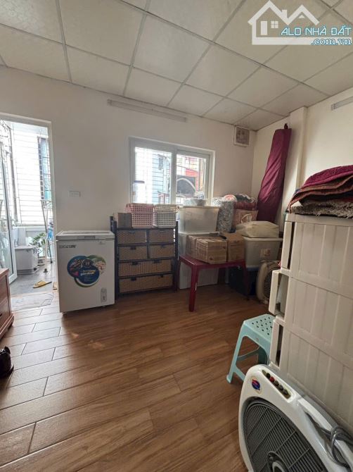 Trung tâm Ba Đình,ngõ nông rộng thoáng, mặt tiền khủng 4,5m , vài bước ra phố