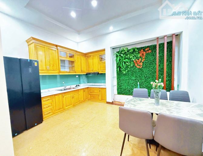 BÁN NHÀ NGUYỄN KHÁNH TOÀN QUAN HOA CẦU GIẤY 50M 6 TẦNG NGÕ NÔNG GẦN PHỐ 14.8 TỶ