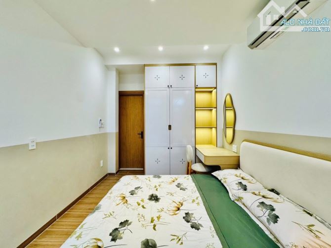 Bán nhanh nhà mới full nội thất, 3PN gần ngã tư Phú Nhuận. Giá chỉ 6.xx tỷ - 5