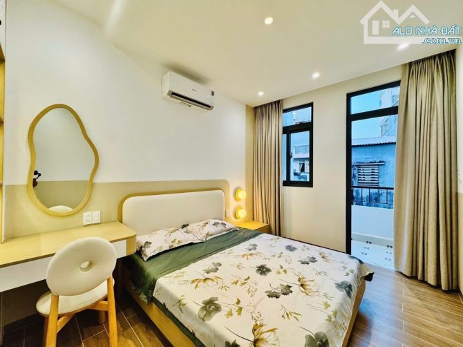 Bán nhanh nhà mới full nội thất, 3PN gần ngã tư Phú Nhuận. Giá chỉ 6.xx tỷ - 6