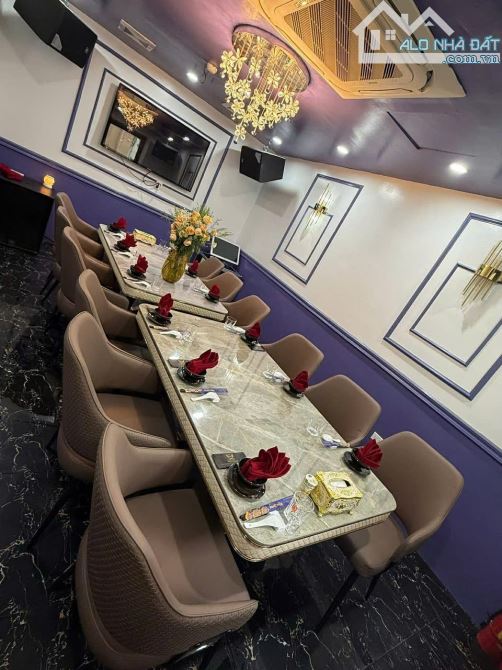 Sang Nhượng Nhà Hàng Cao Cấp Khu Biệt Thự Nguyễn Thị Định - Cầu Giấy - HN T250m 5T - 1