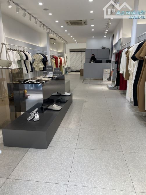 Building 14 tầng + hầm – vị trí kim cương Trần Hưng Đạo – gần Metro C10 - 500 tỷ