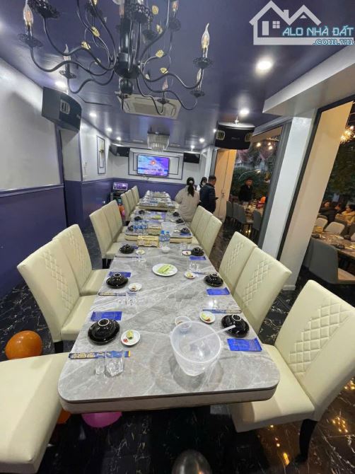Sang Nhượng Nhà Hàng Cao Cấp Khu Biệt Thự Nguyễn Thị Định - Cầu Giấy - HN T250m 5T - 3