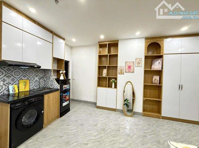Toà CHDV Đê La Thành, 70m2*7T, MT 5M, 18 PKK, ngõ ô tô, đủ GPXD/PCCC, dòng tiền 7%/năm! - 4
