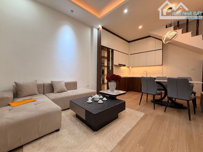 BA ĐÌNH – KHU VIP – NHÀ ĐẸP Ở NGAY – NGÕ RỘNG, GẦN PHỐ NHỈNH 9 tỷ