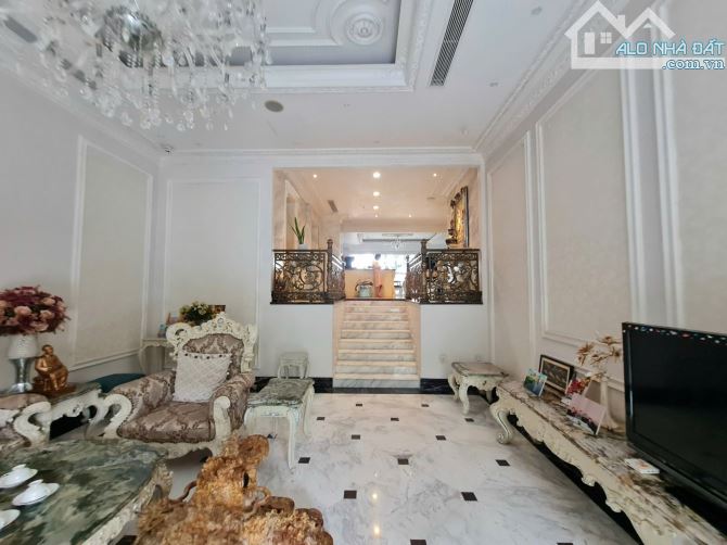 Bán BT CIPUTRA Đẳng Cấp An Sinh Nhất - 405M - 6 Tầng Thang Máy.