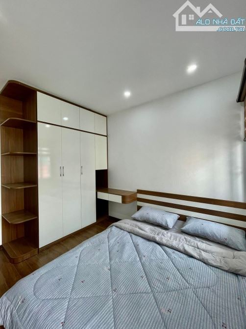 BÁN CHCCMN NGUYỄN KHÁNH TOÀN 50M 2 NGỦ FULL NỘI THẤT VỊ TRÍ THOÁNG NGÕ NÔNG GIAO THÔNG TỆN