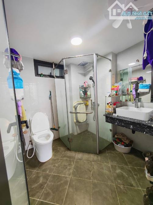 Nhà đẹp Nguyễn khánh toàn - Nhỉnh 14 tỷ - 61m - 5 tầng - để lại nội thất cực đẹp