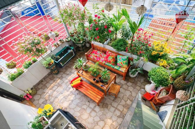 Nhà dân xây đẹp ngõ 143 Kim Mã gần Phố ngõ thoáng rộng 45m2 x 5 ngủ. Giá 13.7 tỷ