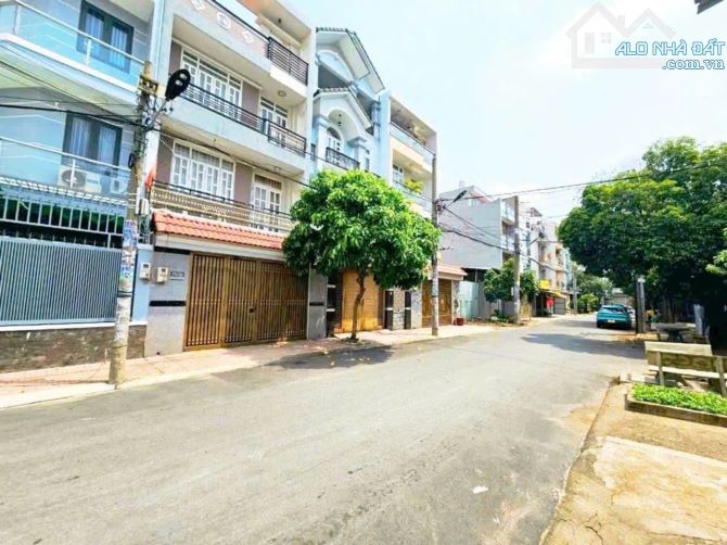 Q12-Bán Biệt Thự Mini -Góc 2 Mặt Tiền,4Tầng (8x18),141m2- Giá: 13,3 tỉ.TL.