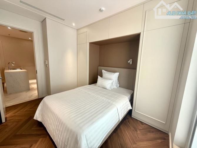 Bán tòa nhà Phố Huế Hoàn Kiếm 300m2, 10 tầng, mặt tiền 9m, vị trí kim cương