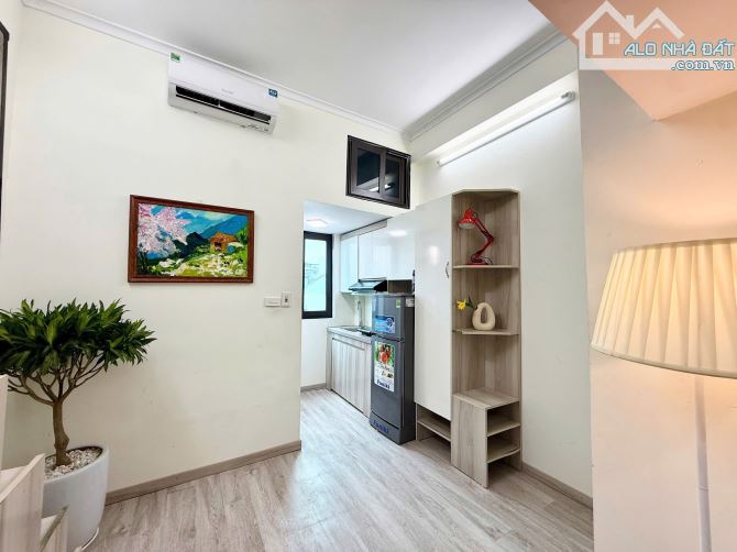 Bán toà CHDV Khâm Thiên sổ vuông ngõ 3 gác thông KD gần DH Bách Kinh Xây, 40m2*6T 10P KK - 1