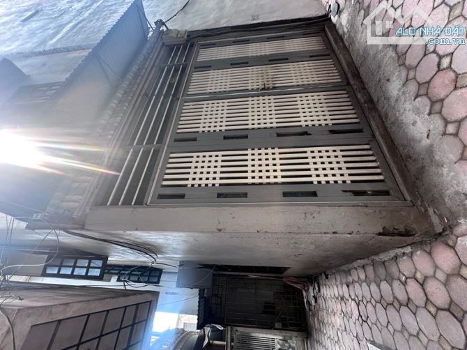 BÁN NHÀ KIM MÃ BA ĐÌNH DT 50 M NHỈNH 18 TỶ NGÕ KINH DOANH SAU 1 NHÀ RA PHỐ VỊ TRÍ SIÊU ĐẸP