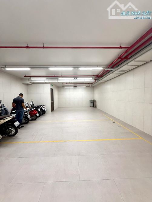 Bán tòa nhà Phố Huế Hoàn Kiếm 300m2, 10 tầng, mặt tiền 9m, vị trí kim cương