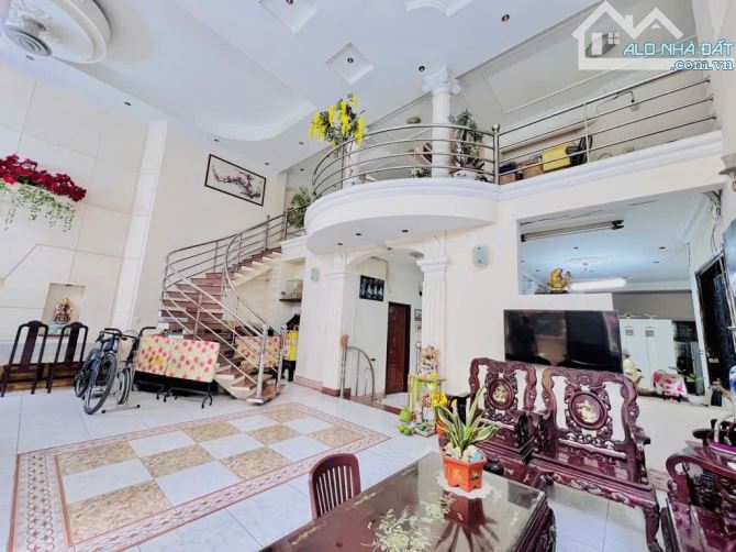 **SIÊU PHẨM BIỆT THỰ VIP TRUNG TÂM PHÚ NHUẬN - CÁCH MẶT TIỀN PHAN XÍCH LONG CHỈ 20M - 1