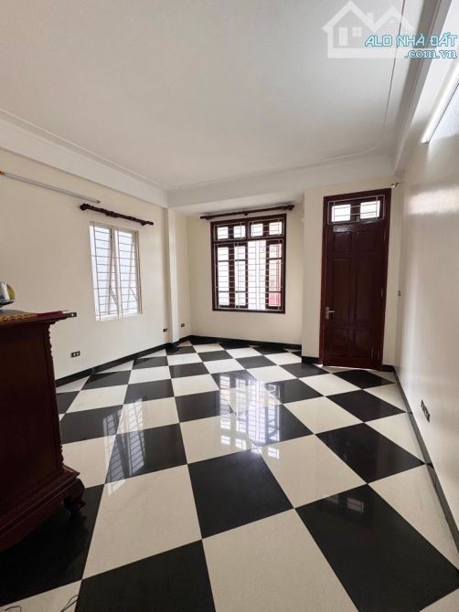 Hiếm_Sơn Tây, Ba Đình _ Ô TÔ _ 41m2, 6 ngủ _ 12.5 tỷ