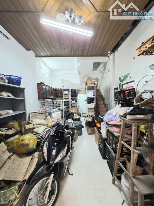 CHỈ 8.6 TỶ SỞ HỮU 30M²- 5 TẦNG- 10M RA ÔTÔ- NGÕ THÔNG- TT CẦU GIẤY