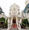 Chính chủ cần bán gấp Dinh thự 1200m2 1 hầm 5 lầu thang máy, 300ty