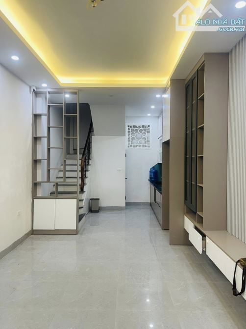 SIÊU HIẾM, NHÀ RIÊNG MỚI ĐẸP VÕ CHÍ CÔNG CẦU GIẤY, 2 THOÁNG PHỐ VÕ CHÍ CÔNG 40M*5T giá 8.8