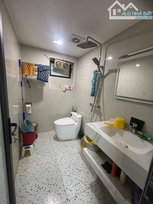 BÁN CĂN TT HIẾM LÝ NAM ĐẾ, TRUNG TÂM HOÀN KIẾM, SÂN ĐỖ XE RỘNG RÃI, DT 65M*, GIÁ 7.95 TỶ