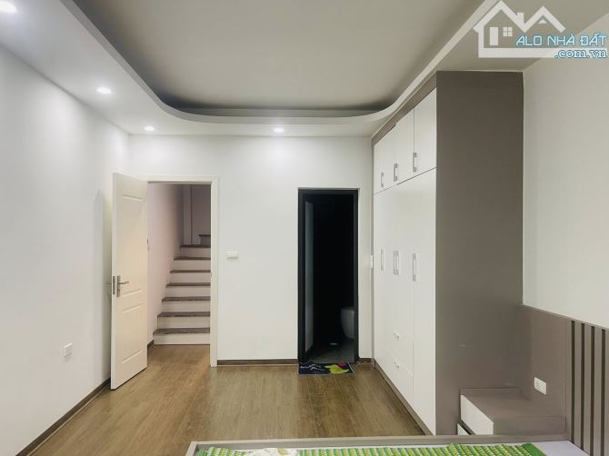 SIÊU HIẾM, NHÀ RIÊNG MỚI ĐẸP VÕ CHÍ CÔNG CẦU GIẤY, 2 THOÁNG PHỐ VÕ CHÍ CÔNG 40M*5T giá 8.8 - 1