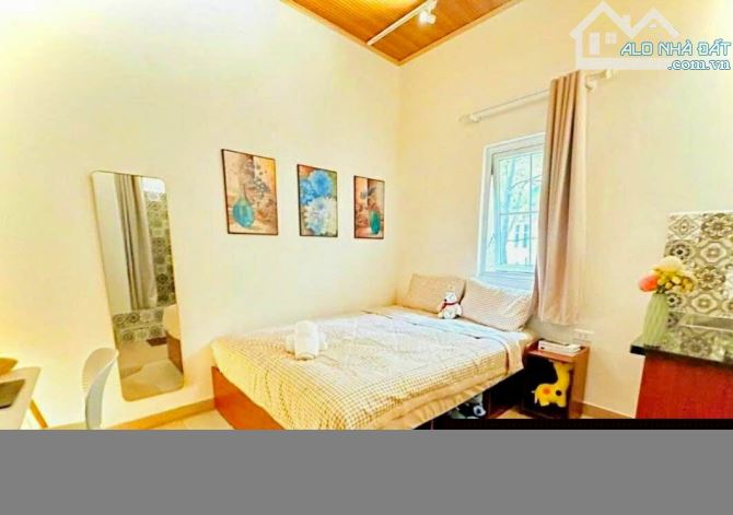 Bán nhà Thợ Nhuộm gần vườn hoa Quán Sứ: 35m², mặt 5m, 5 phòng homestay 50tr/th, hiếm.