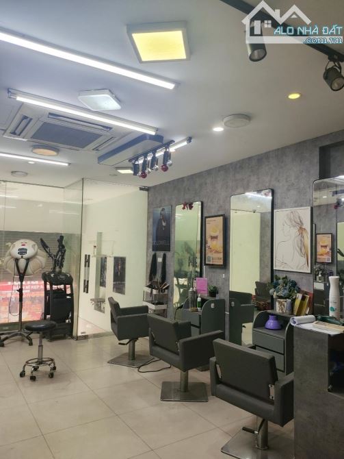 TÒA NHÀ VĂN PHÒNG 7 TẦNG THANG MÁY LÔ GÓC PHỐ TRIỀU KHÚC KINH DOANH TUYỆT ĐỈNH 95m 43 TỶ - 2