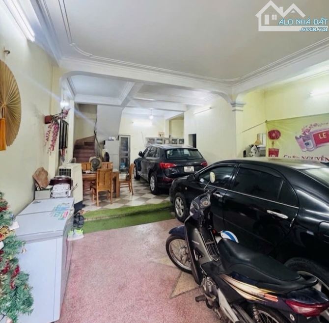 BÁN NHÀ PHỐ MAI DỊCH 80m2 × 5T × MT 5m. GARA 2 Ô TÔ + 2 Ô TÔ TRÁNH ĐỖ TRƯỚC NHÀ