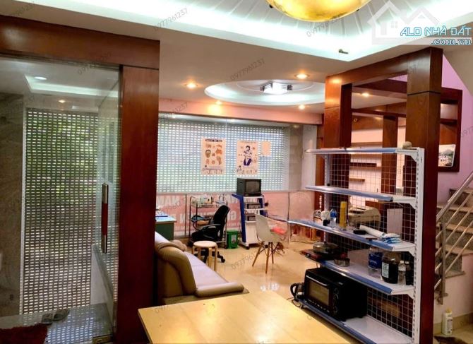 BÁN NHÀ PHỐ MAI DỊCH 80m2 × 5T × MT 5m. GARA 2 Ô TÔ + 2 Ô TÔ TRÁNH ĐỖ TRƯỚC NHÀ