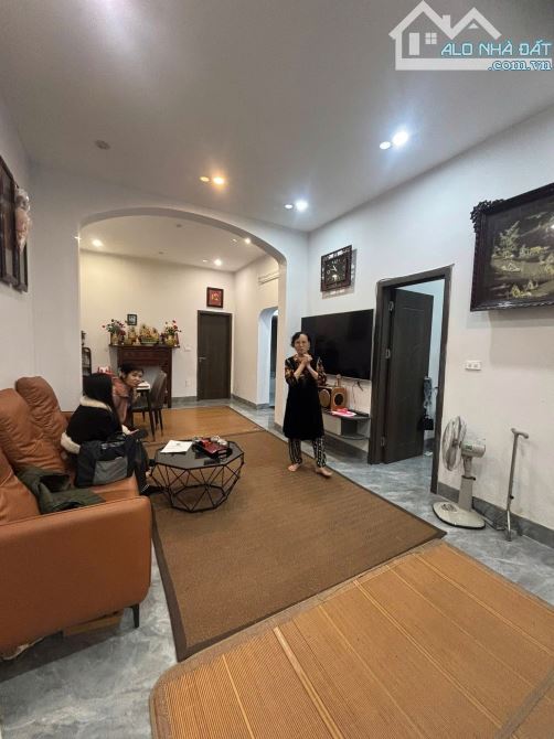 BÁN CĂN TT HIẾM LÝ NAM ĐẾ, TRUNG TÂM HOÀN KIẾM, SÂN ĐỖ XE RỘNG RÃI, DT 65M*, GIÁ 7.95 TỶ