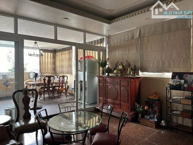 Mặt phố Nguyễn Phúc Lai, ô tô vào nhà, 9 tầng TM, DT 119m2, MT 7.8m, giá 53.5 tỷ. - 1