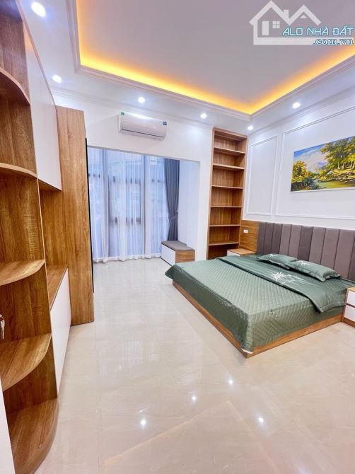Nhà mới phố Thịnh Hào, nhà thoáng sáng vô cùng, gần phố, full nội thất mới, về ở ngay. - 1