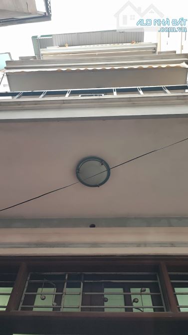 Chính chủ bán gấp nhà 5 tầng vuông đẹp Giảng Võ, giá rẻ 156tr/m2