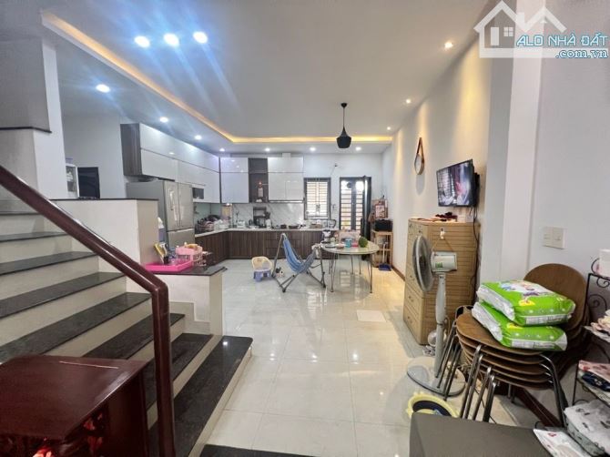 HẺM XE HƠI 7M PHAN XÍCH LONG - NHÀ ĐẸP 4 TẦNG HOÀN CÔNG ĐỦ - NGAY CHỢ NGUYỄN ĐÌNH CHIỂU, P - 3